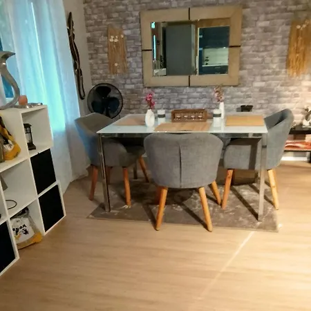 La Detente